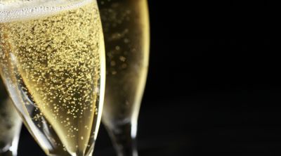 Natale e Capodanno 2017: nel mondo si brinda con spumante italiano